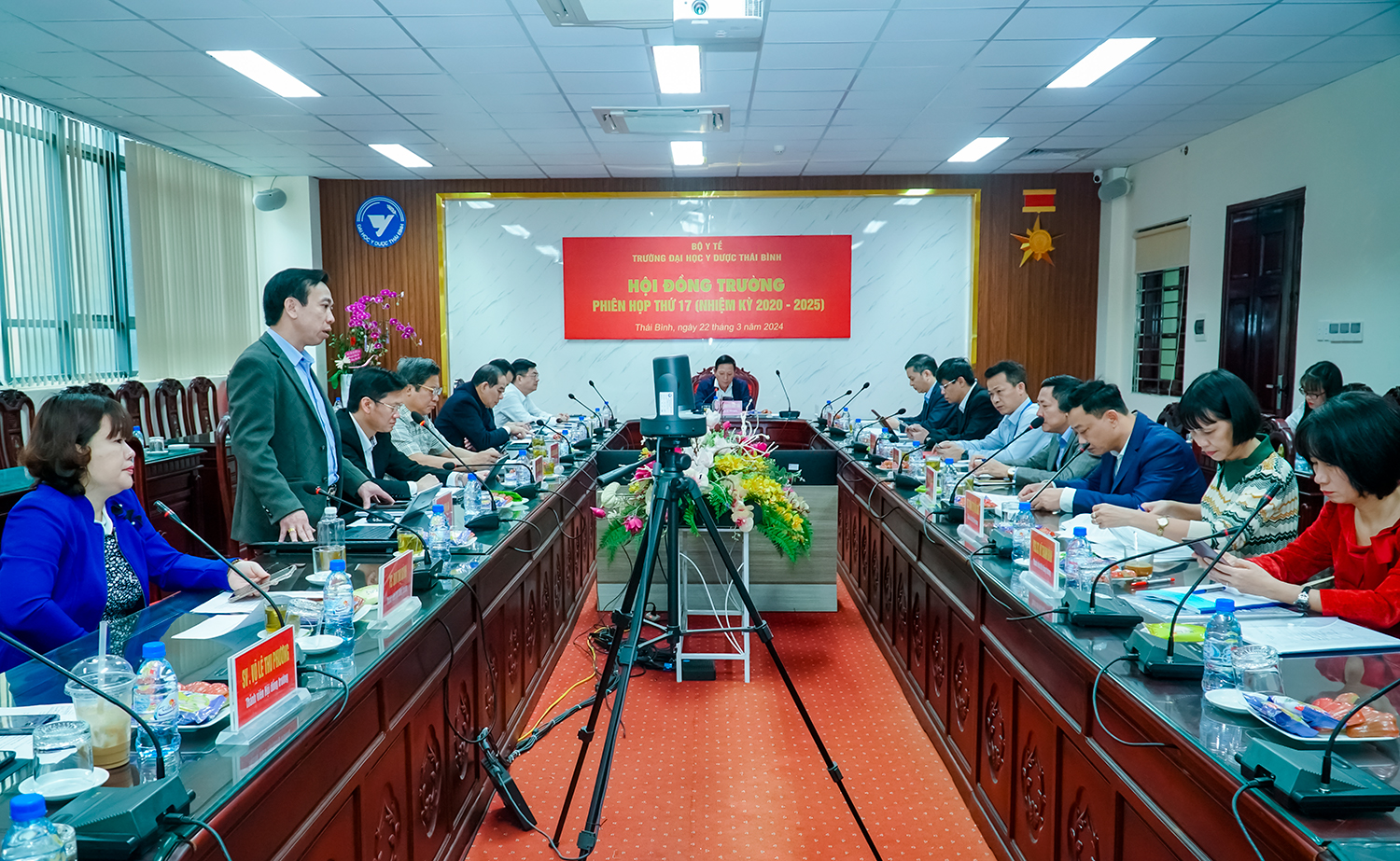Hội đồng trường Trường Đại học Y Dược Thái Bình tổ chức phiên họp lần thứ 17