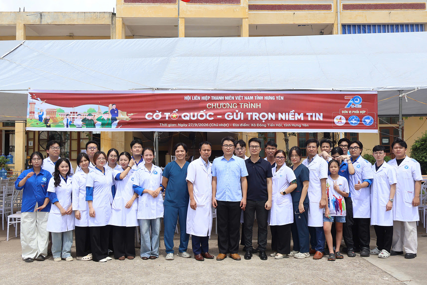 Trên 500 người dân xã Đông Tiền Hải được khám bệnh, cấp thuốc miễn phí