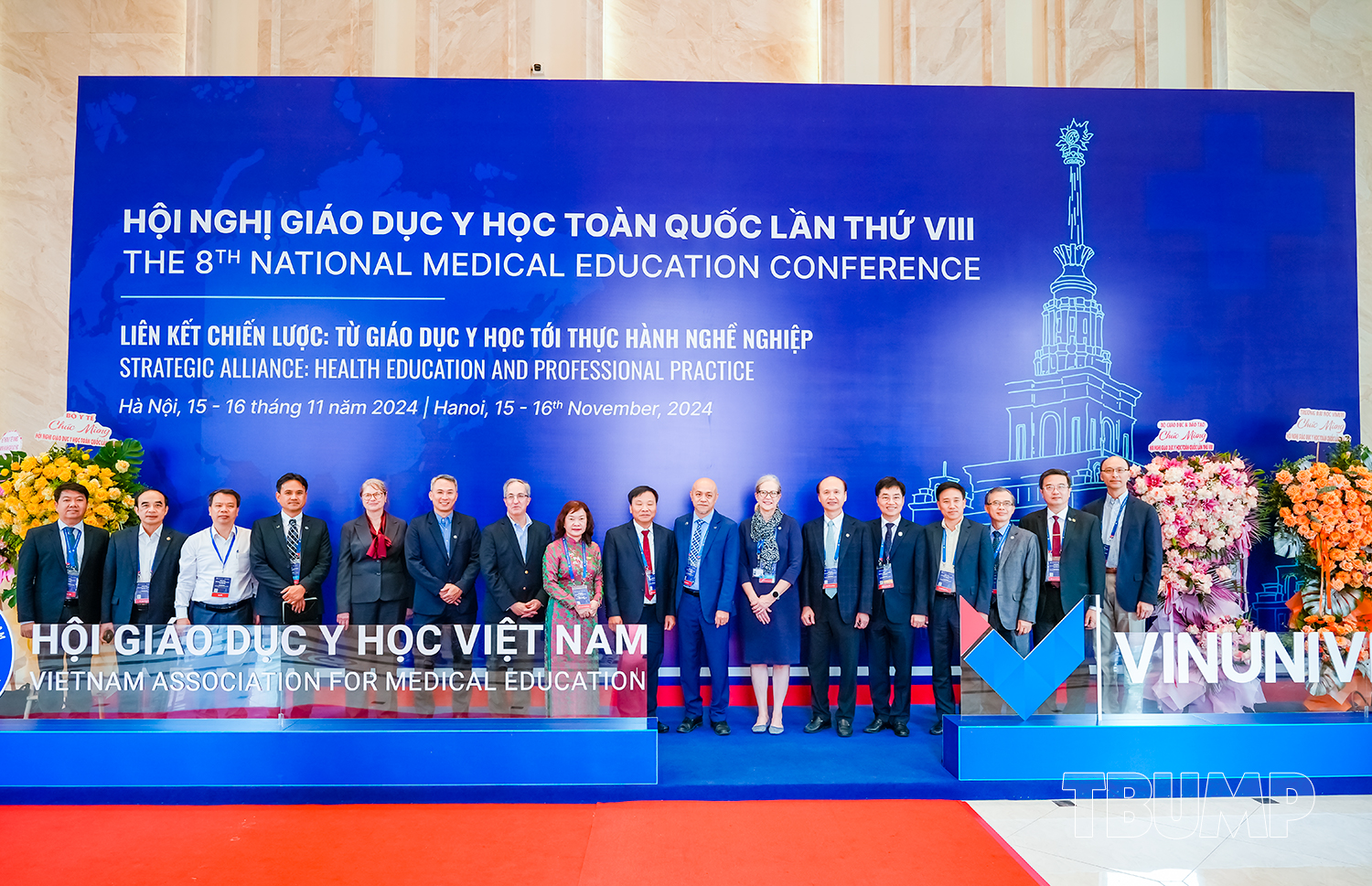 Lãnh đạo các đơn vị, các tổ chức trong và ngoài nước, các trường đại học Y Dược tham dự Hội nghị